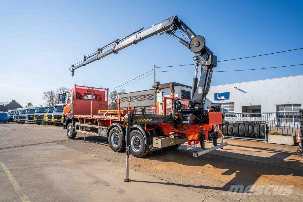 Renault K380 DXI -6x4+HIAB 21 T/m+4 EXT 平板式/側卸式卡車