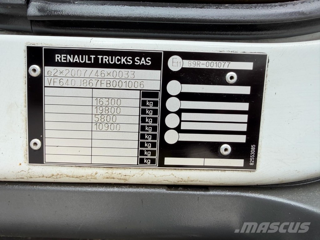 Renault D16 280  *ACCIDENTE*DAMAGED*UNFALL* Camiones caja cerrada