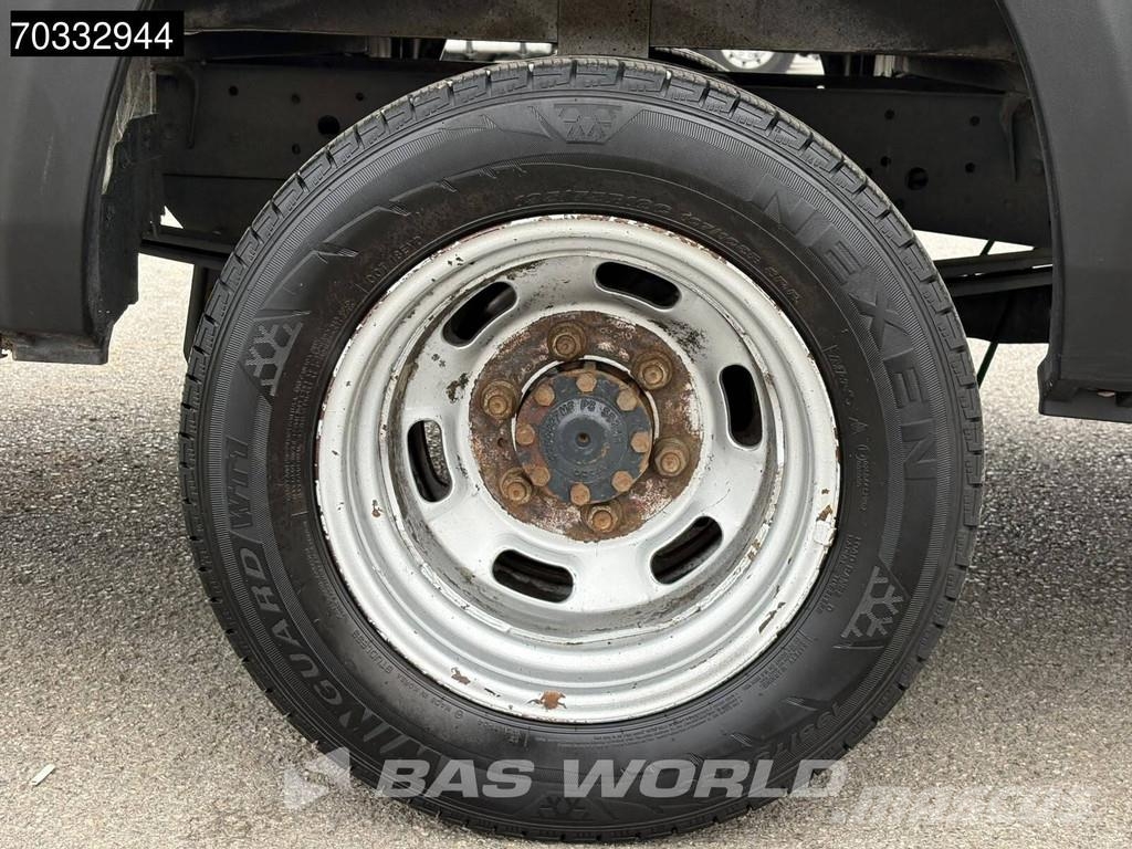 Iveco Daily 35C18 3.0L Doppelbereifung Hohes Dach L4H3 1 شاحنة مقفلة