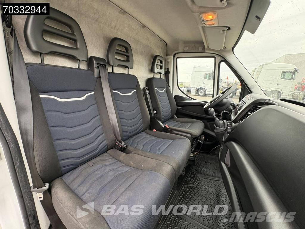 Iveco Daily 35C18 3.0L Doppelbereifung Hohes Dach L4H3 1 شاحنة مقفلة