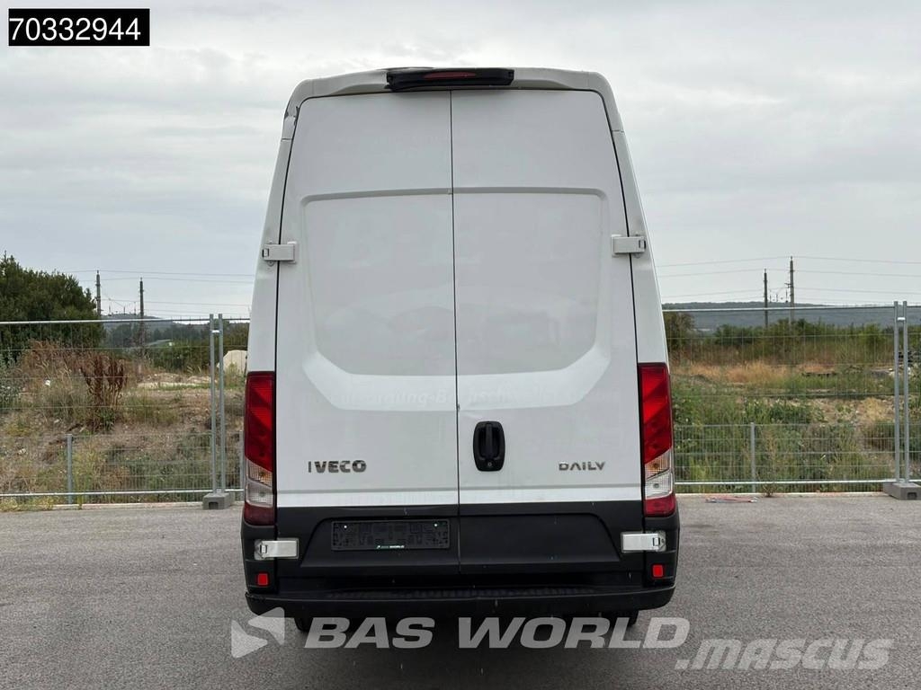 Iveco Daily 35C18 3.0L Doppelbereifung Hohes Dach L4H3 1 شاحنة مقفلة