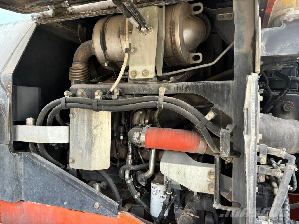Hitachi ZW 220-6 Radlader
