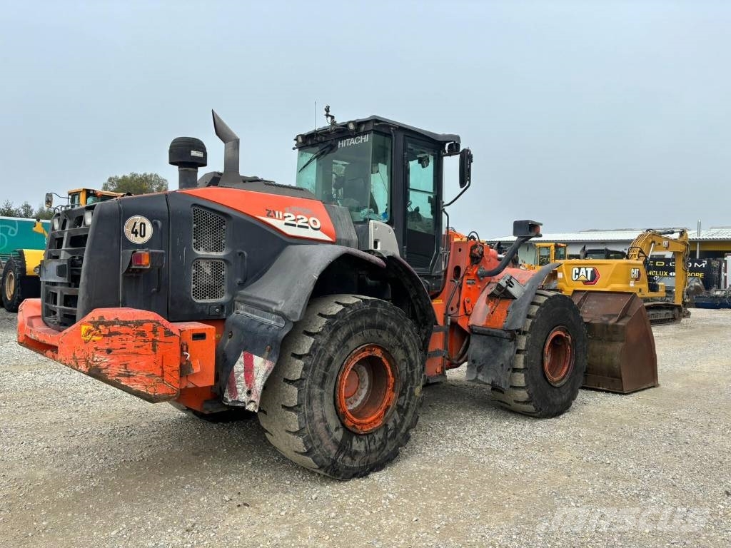 Hitachi ZW 220-6 Radlader