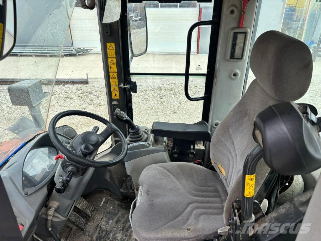 Hitachi ZW 220-6 Radlader