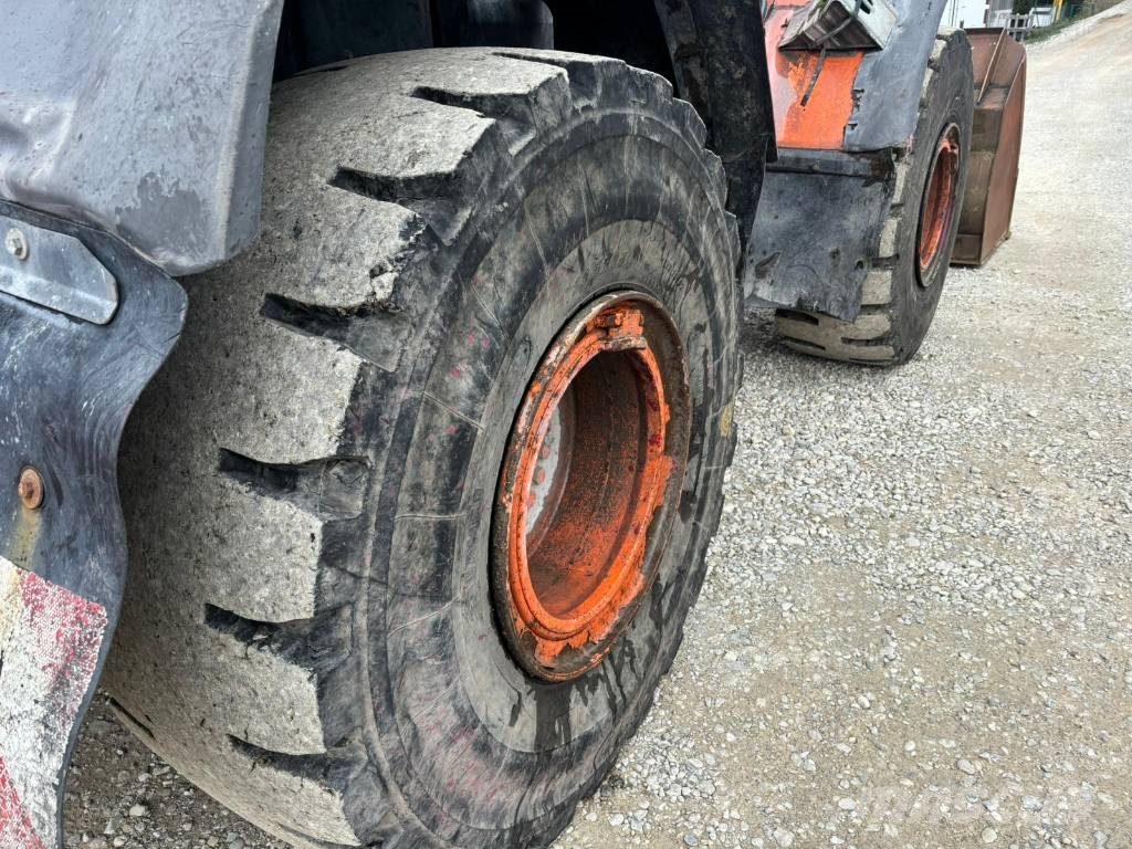 Hitachi ZW 220-6 Radlader