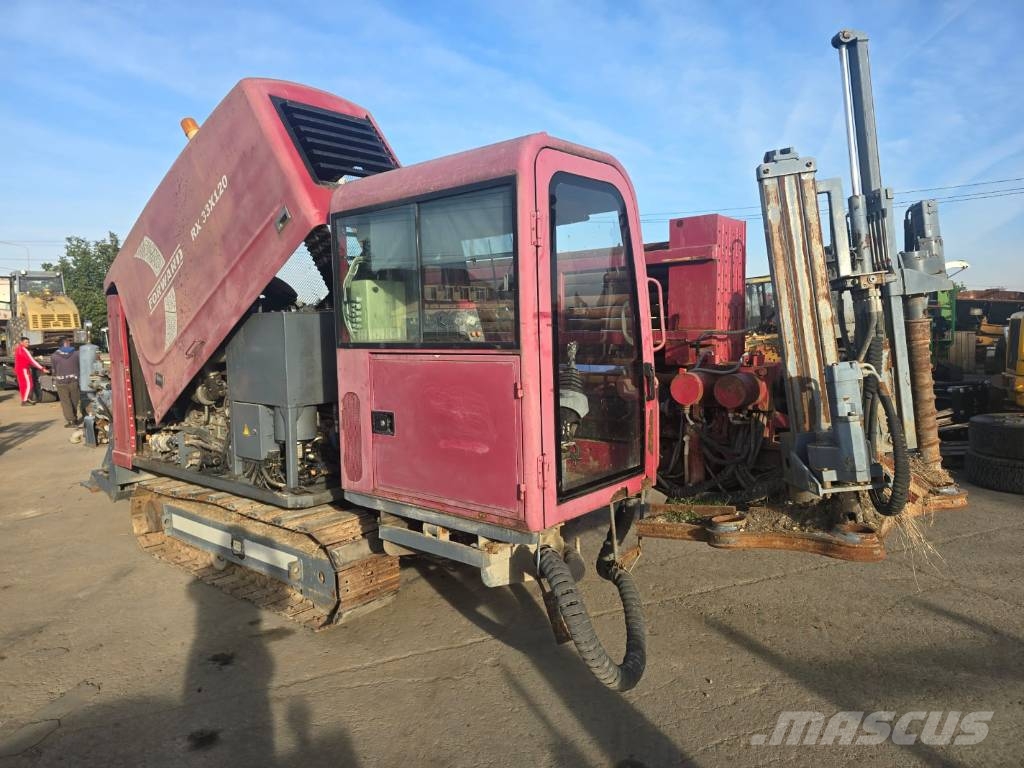 Forward RX33x120 Kuorma-auto porauskalustolla