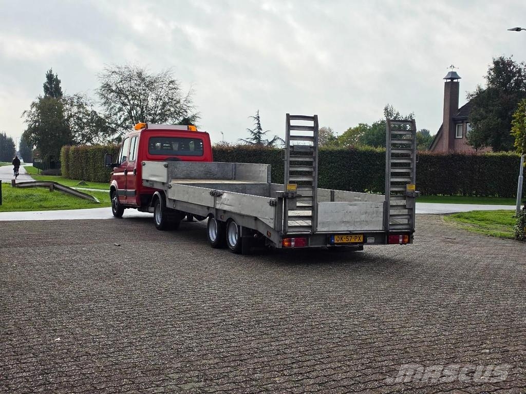Iveco 40C 145 hp with Veldhuizen trailer and double cab! Ostalo
