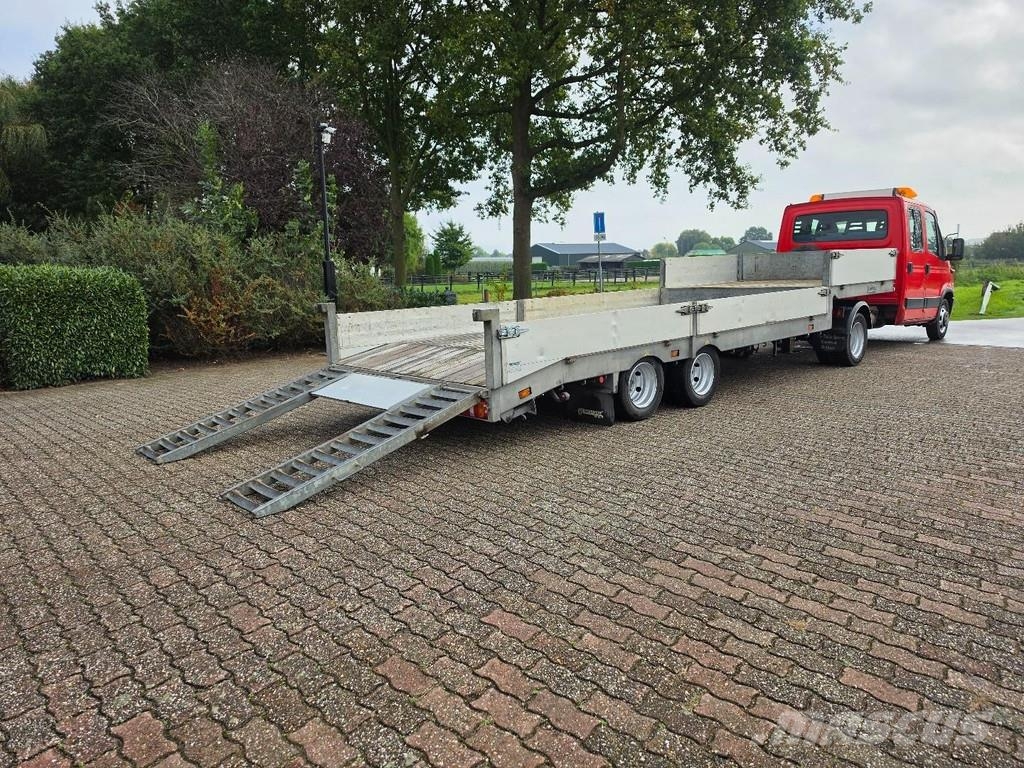 Iveco 40C 145 hp with Veldhuizen trailer and double cab! Ostalo