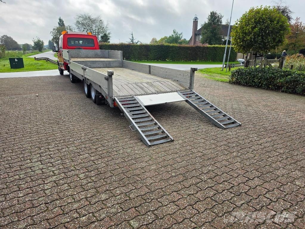 Iveco 40C 145 hp with Veldhuizen trailer and double cab! Ostalo