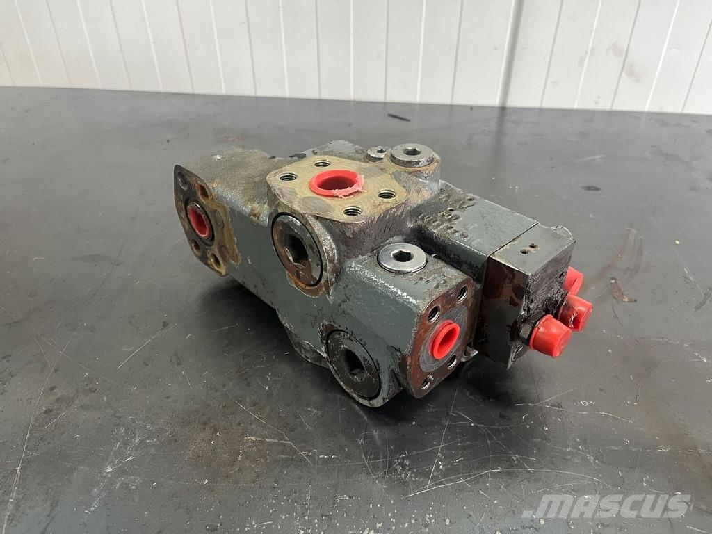 Liebherr A934 safety valve 10467816 Коммерческий транспорт - Другие