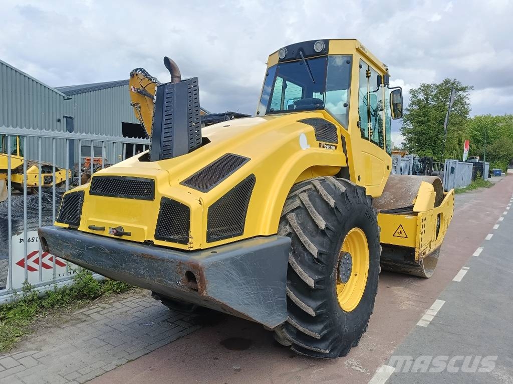Bomag BW 213 D H-4 i wals roller compactor Tiivistyskoneet