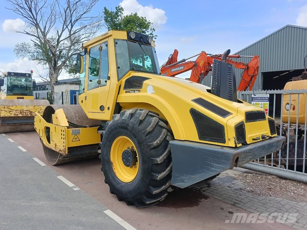Bomag BW 213 D H-4 i wals roller compactor Tiivistyskoneet