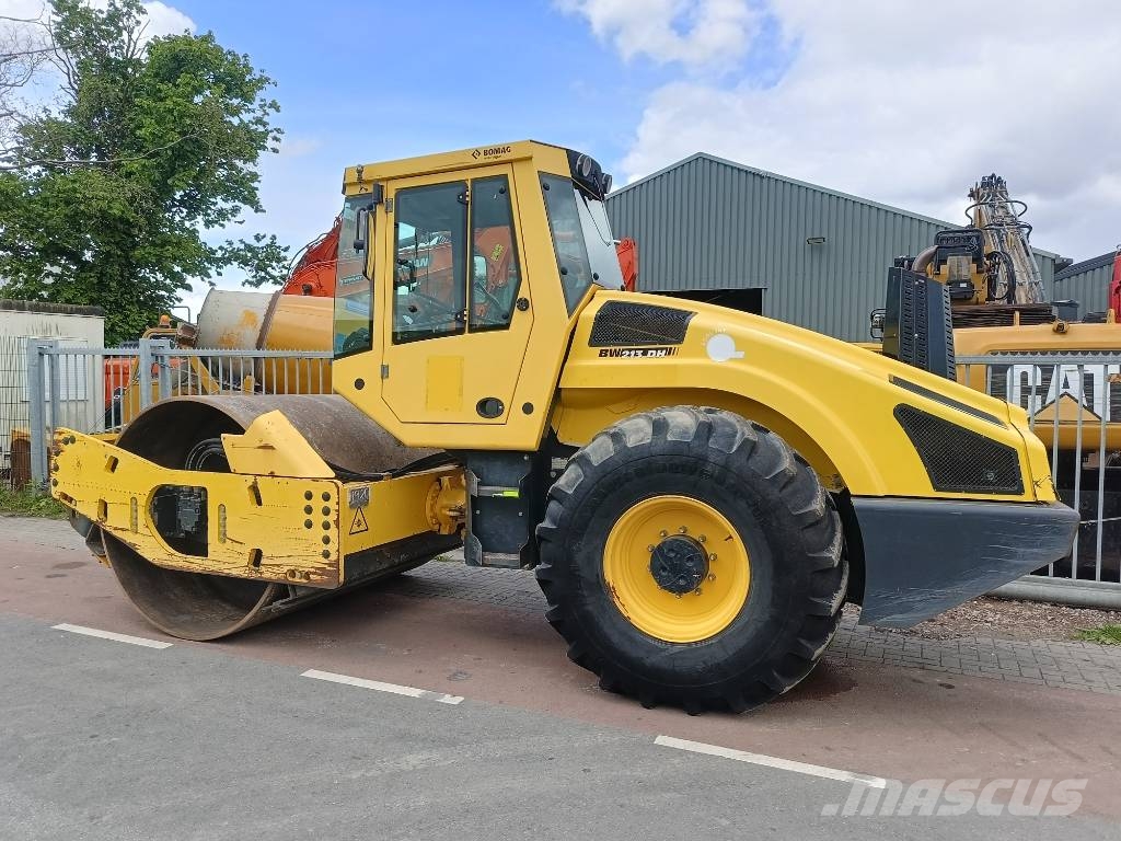 Bomag BW 213 D H-4 i wals roller compactor Tiivistyskoneet
