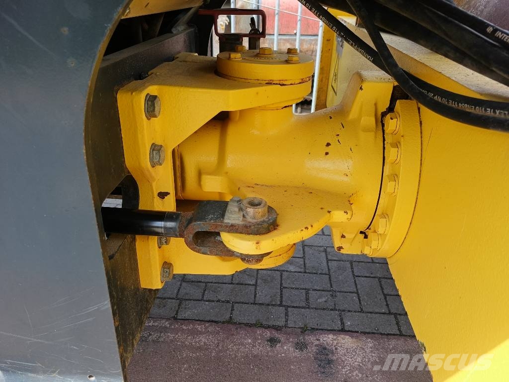 Bomag BW 213 D H-4 i wals roller compactor Tiivistyskoneet