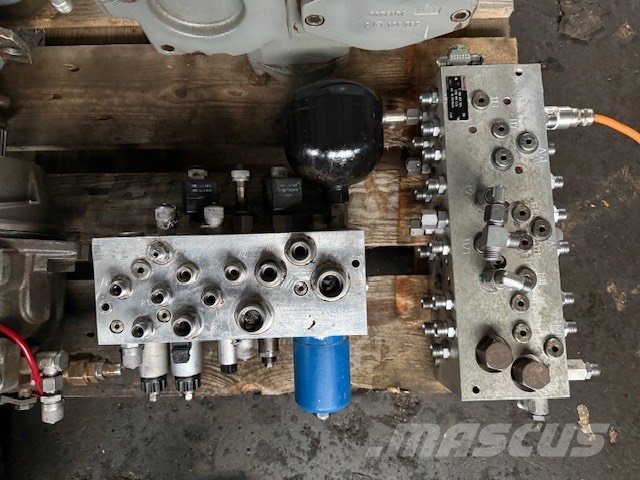 Liebherr R 906 USED PILOT VALVE BLOCK Hüdraulika