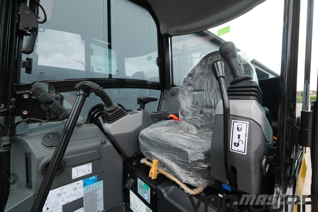 CAT 302.7 CR | 2023 | 298h | Airco | Mini ekskavatori < 7 t