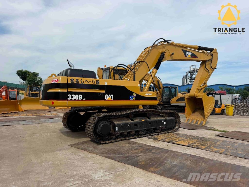 CAT 330 B L Lánctalpas kotrók