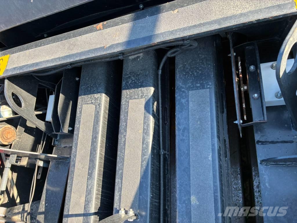 New Holland BB 870 Rotocutter Kanttipaalaimet
