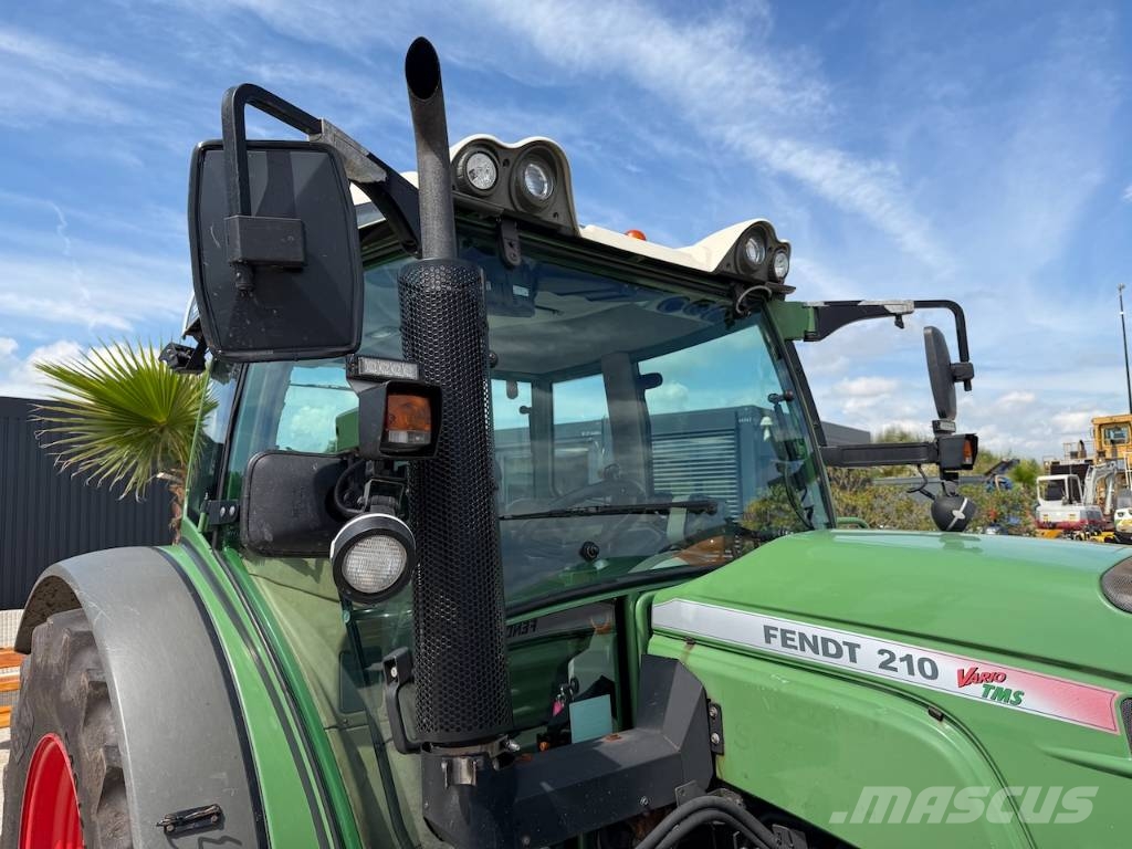 Fendt 210 Vario TMS Трактори