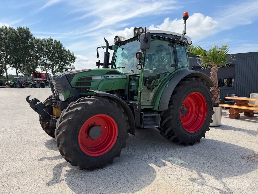 Fendt 210 Vario TMS Трактори