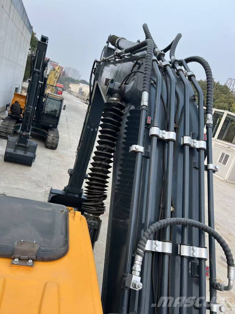 Hyundai 220lc-9s Midi bageri 7t – 12t