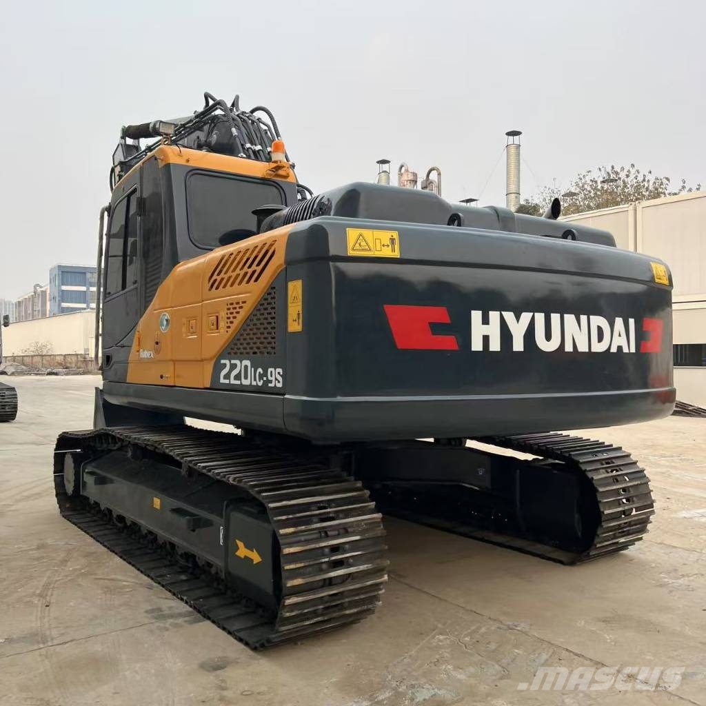 Hyundai 220lc-9s Midi bageri 7t – 12t