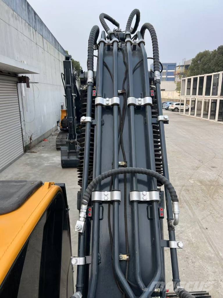 Hyundai 220lc-9s Midi bageri 7t – 12t