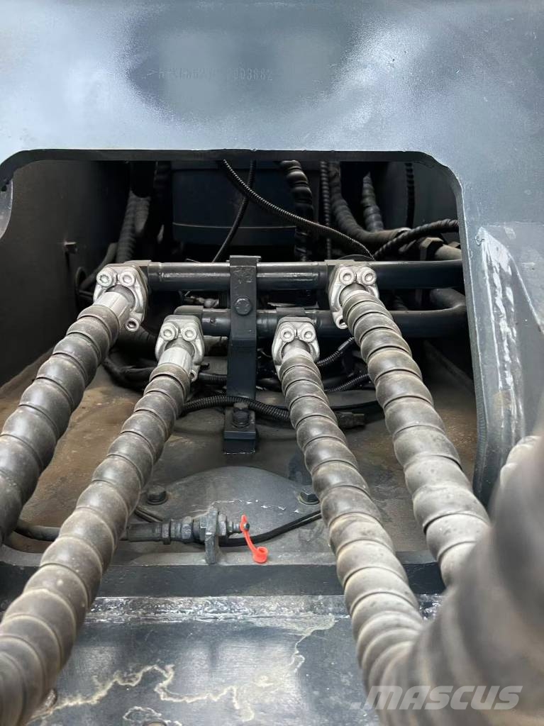 Hyundai 220lc-9s Midi bageri 7t – 12t
