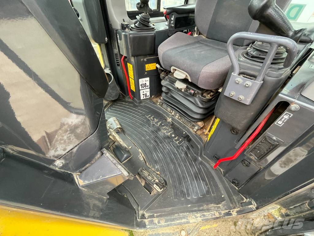 Komatsu D 65 PX-18E0 Dozere Beltegående