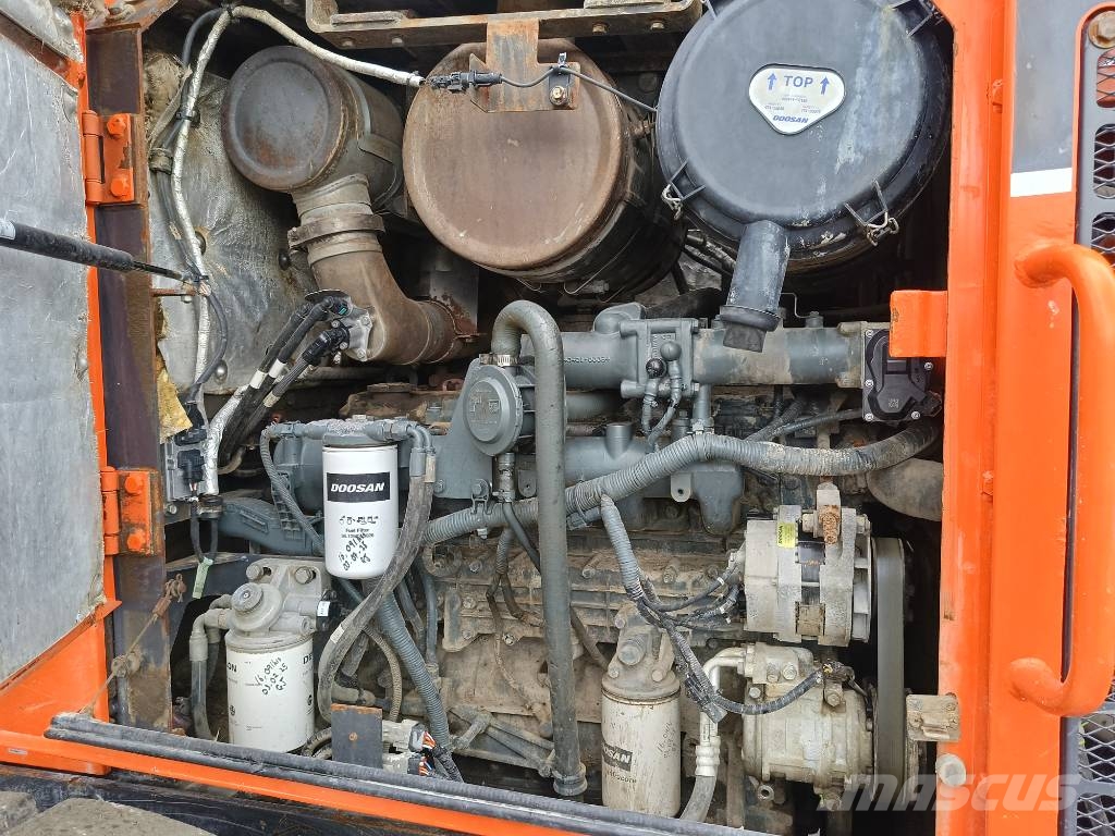 Doosan DL 220 DL200 DL250 DL180 shovel wiellader loader Pale gommate