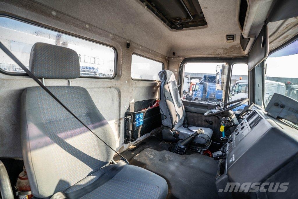 MAN FE 33.414 BB 6x6 Hook lift trucks