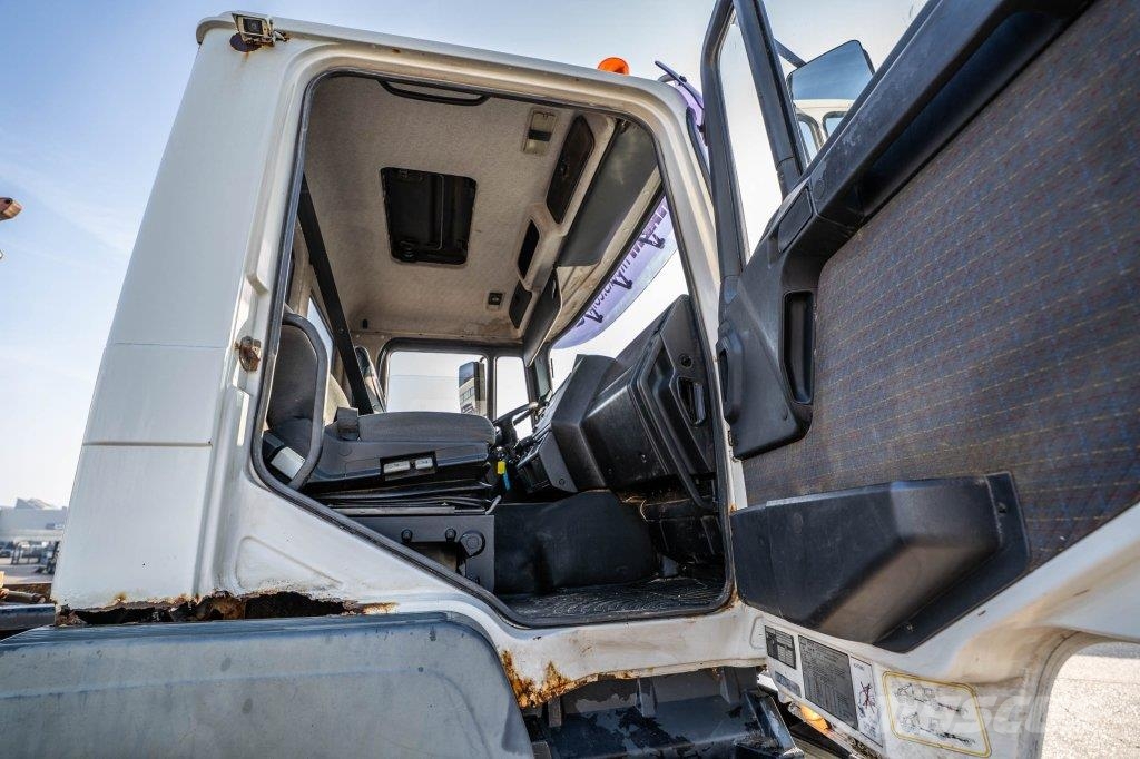 MAN FE 33.414 BB 6x6 Hook lift trucks