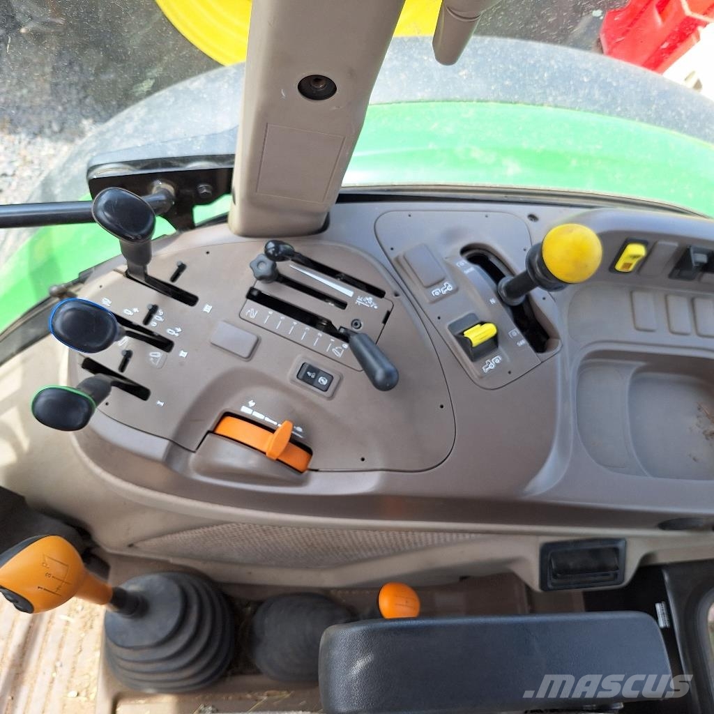 John Deere 5100M Tractoren
