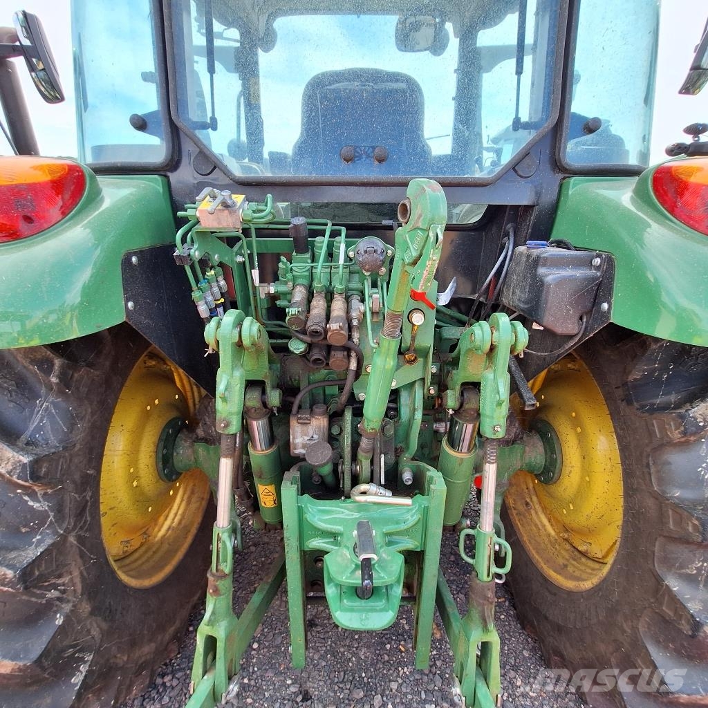 John Deere 5100M Tractoren