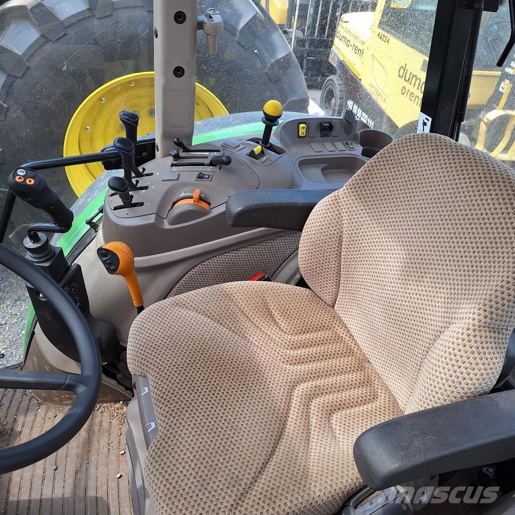 John Deere 5100M Trattori
