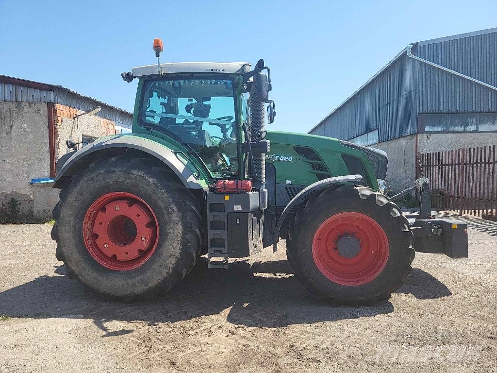 Fendt 828 Vario SCR Profi Tracteur