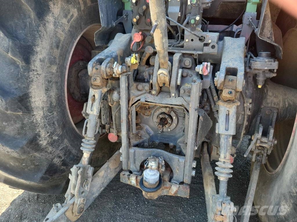 Fendt 828 Vario SCR Profi Tracteur