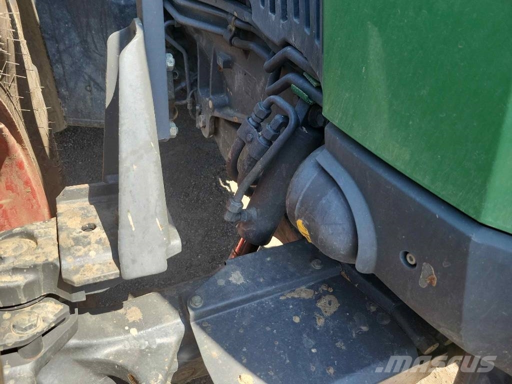 Fendt 828 Vario SCR Profi Tracteur
