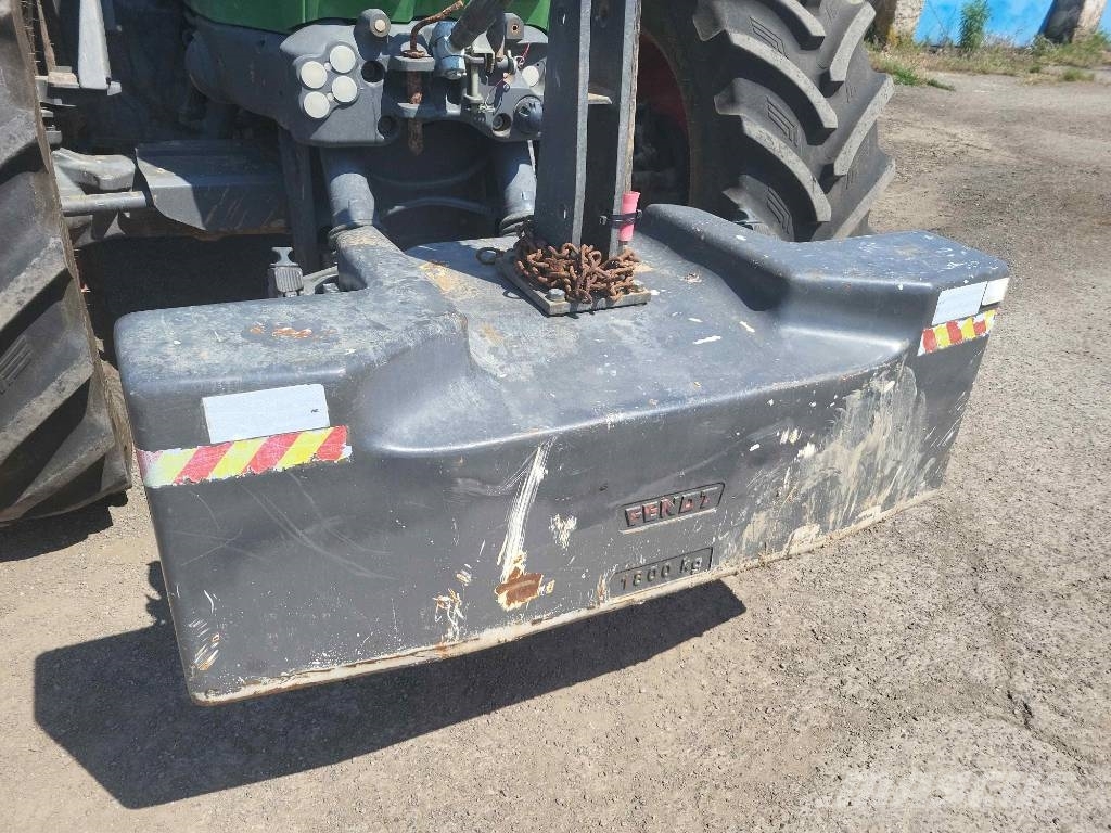 Fendt 828 Vario SCR Profi Tracteur