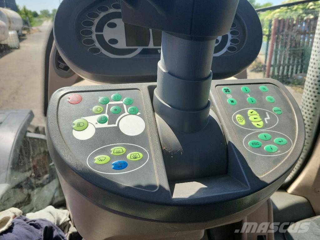 Fendt 828 Vario SCR Profi Tracteur