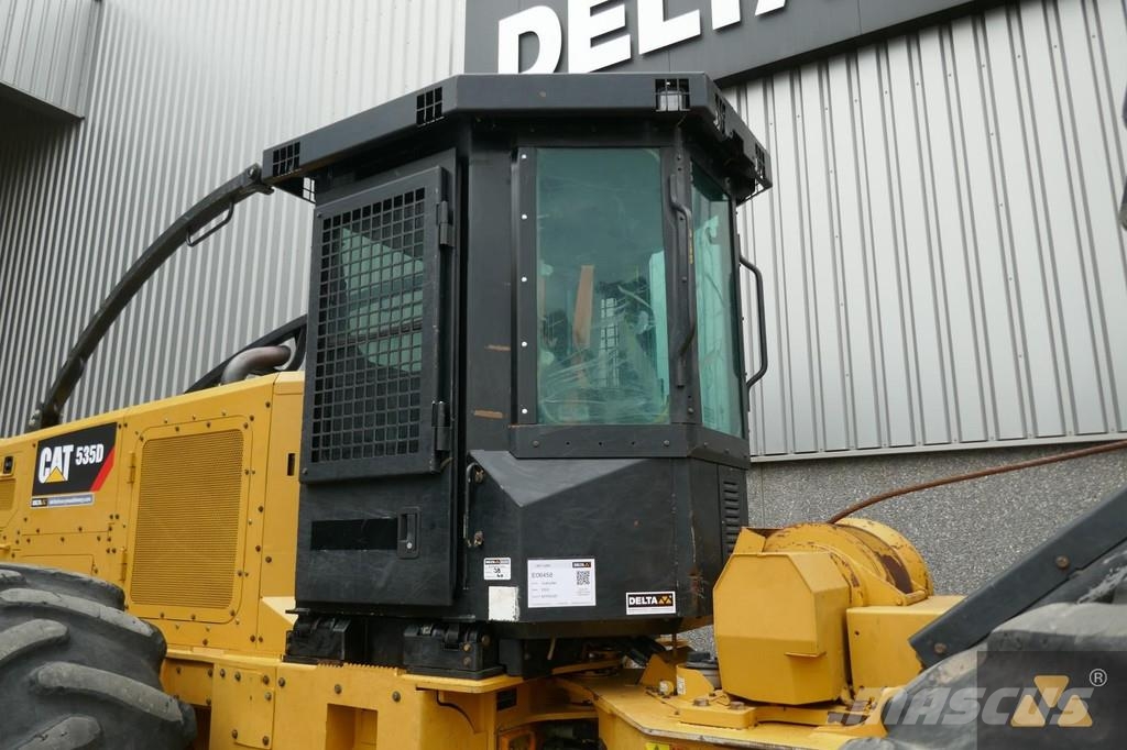CAT 535D Skidery