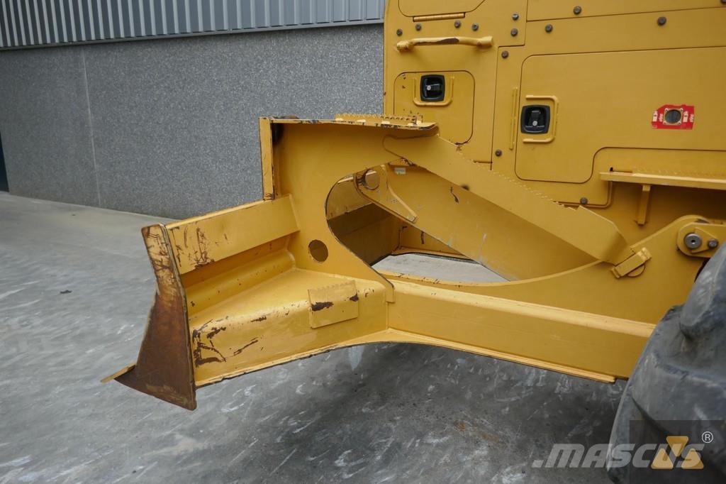 CAT 535D Skidery