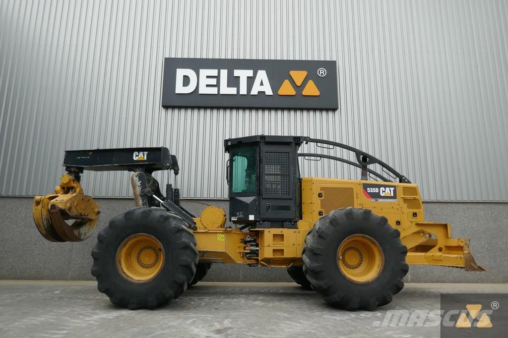 CAT 535D Skidery