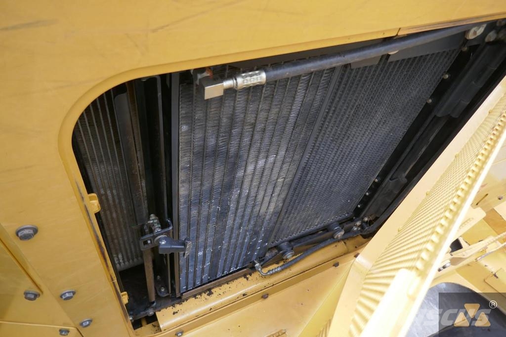CAT 535D Skidery