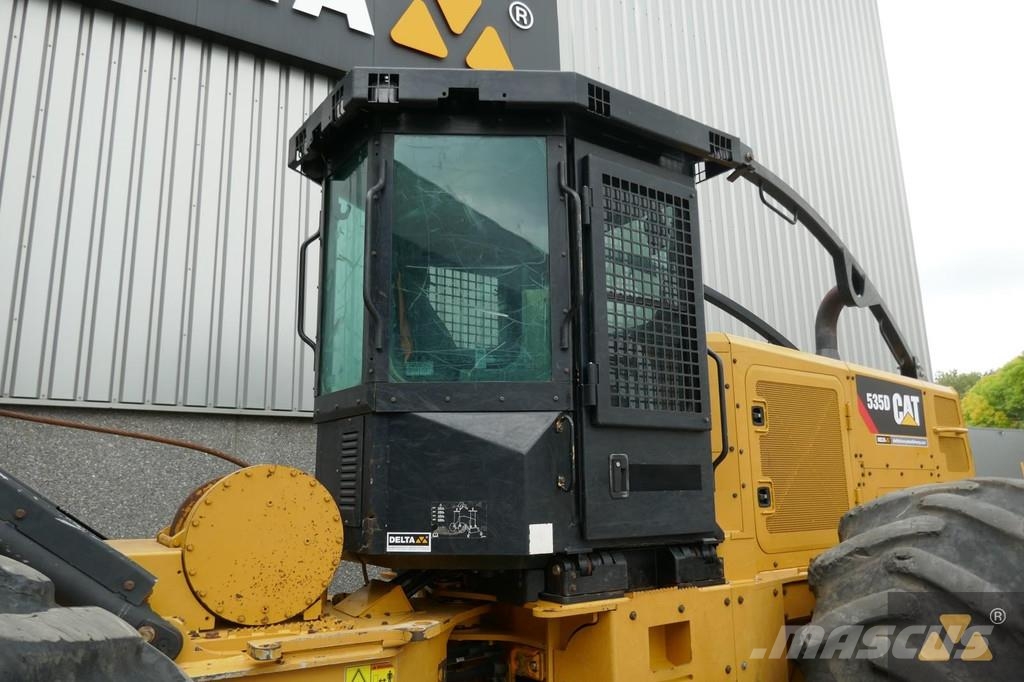 CAT 535D Skidery