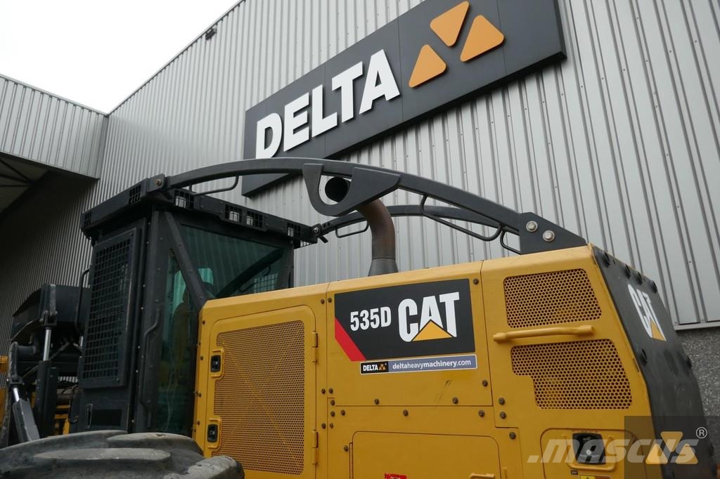 CAT 535D Skidery