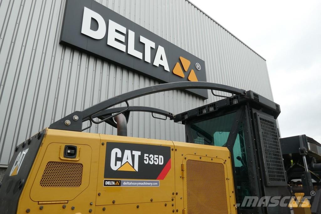 CAT 535D Skidery