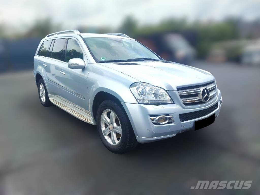 Mercedes-Benz GL 550 Avtomobili