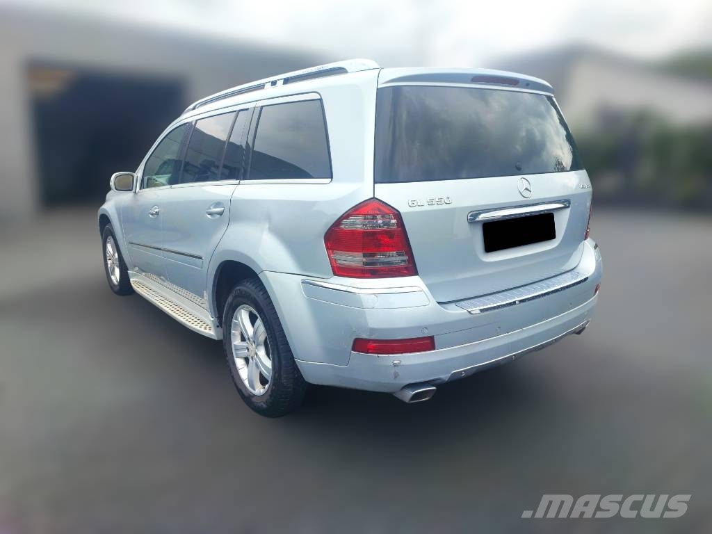 Mercedes-Benz GL 550 Avtomobili