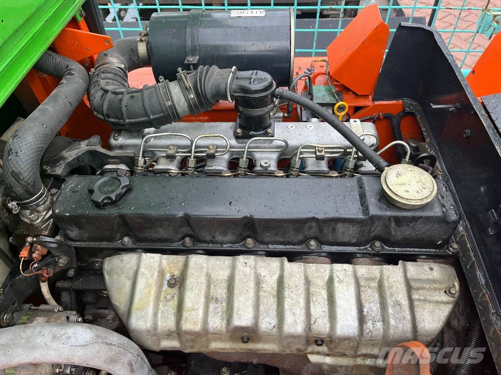 Nissan WGF03-A35U V-2322 IO Diesel gaffeltrucks